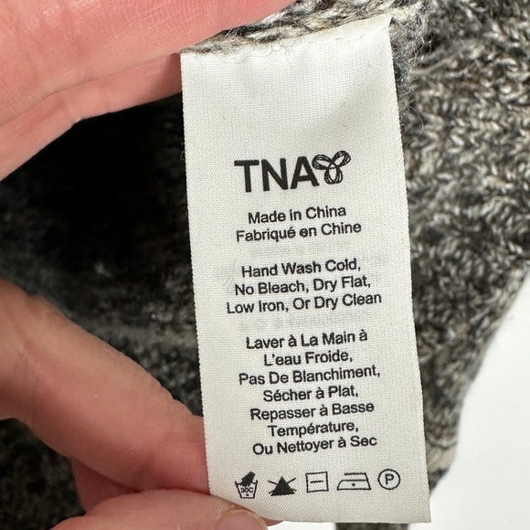 Aritzia TNA From Sea to Sky 100% Lambswool Zipper Sweater Grey Size XS Wool Knit - Picture 8 of 13